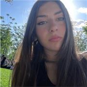 Appassionata e paziente, trasformo lo studio in un percorso chiaro e stimolante, aiutandoti a raggiungere i tuoi obiettivi